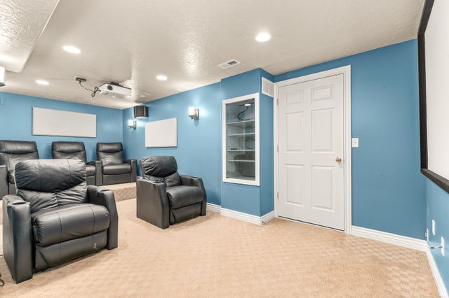 9525 S CARRIAGE CHASE LN, Sandy, UT 84092