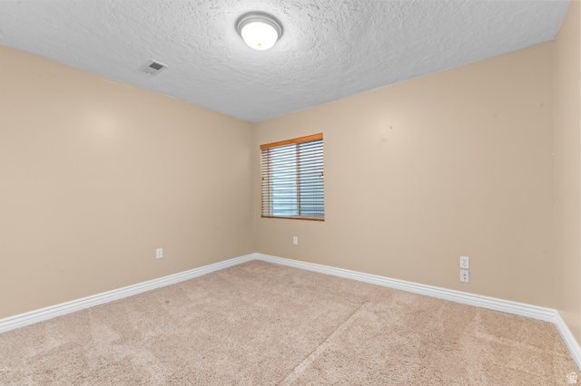 9525 S CARRIAGE CHASE LN, Sandy, UT 84092