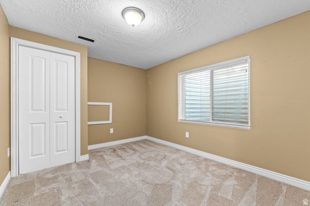 9525 S CARRIAGE CHASE LN, Sandy, UT 84092