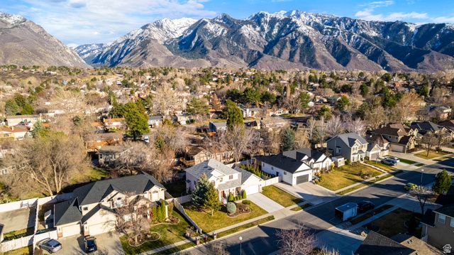 9525 S CARRIAGE CHASE LN, Sandy, UT 84092