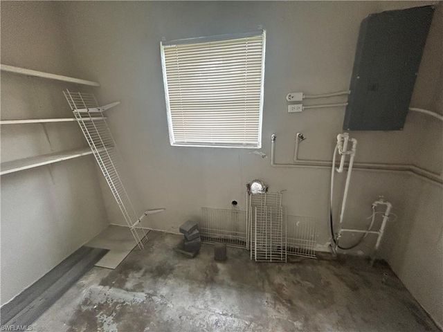 319 Montgomery AVE, Fort Myers, FL 33905
