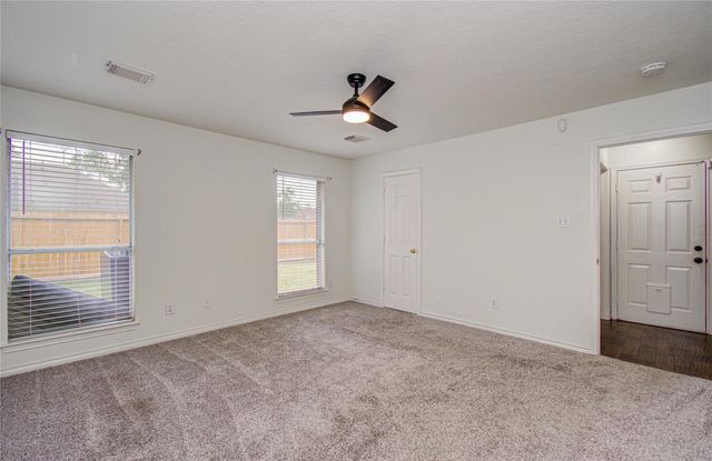 914 Garrett Drive, Magnolia, TX 77354