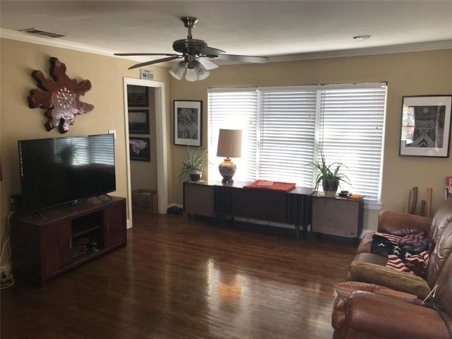 4717 Deere Street, Dallas, TX 75204