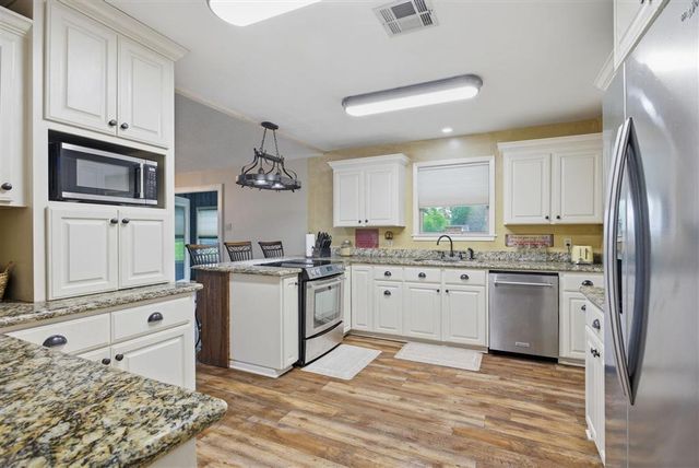 125 Phillips Road, Longville, LA 70652