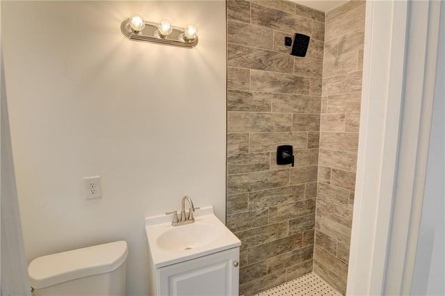 678 Church NW Street, Atlanta, GA 30318