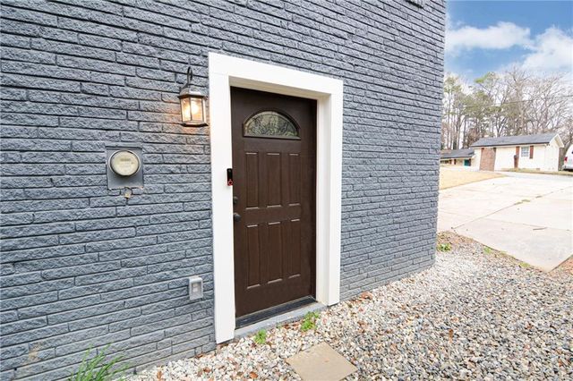 678 Church NW Street, Atlanta, GA 30318