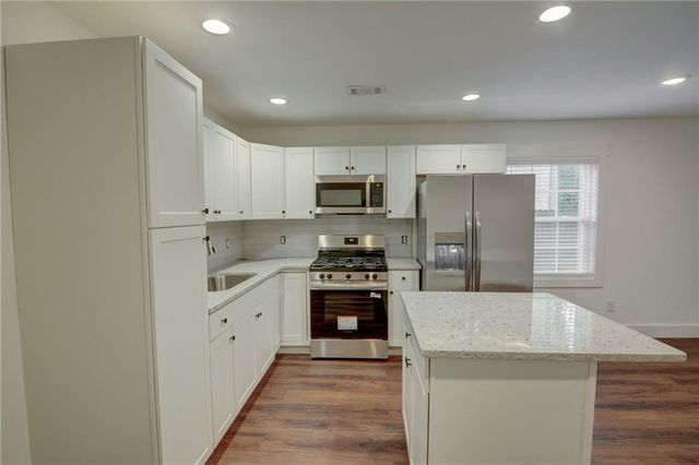 678 Church NW Street, Atlanta, GA 30318