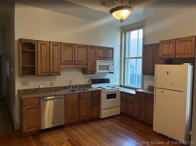 512 E Main Street 1, Madison, IN 47250