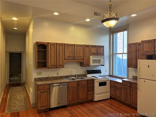512 E Main Street 1, Madison, IN 47250