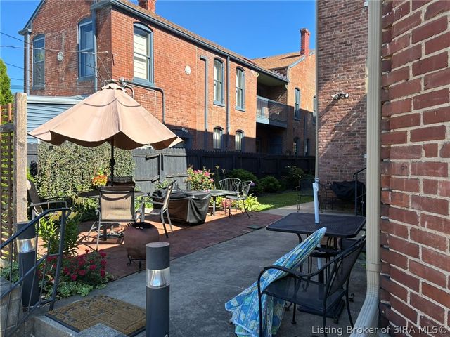 512 E Main Street 1, Madison, IN 47250