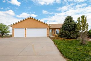 464 W Ventura Dr, Pueblo West, CO 81007