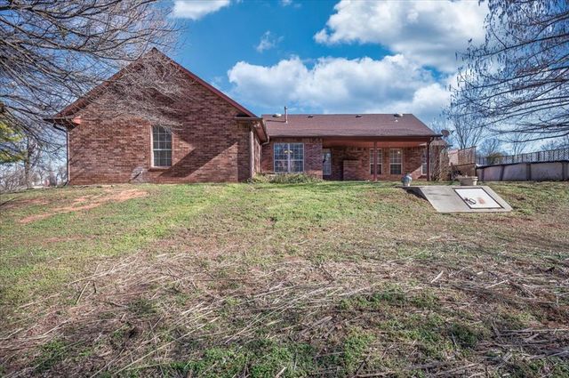 901 Autumn Way, Blanchard, OK 73010