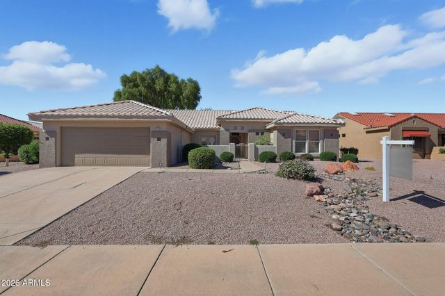 22408 N LAS VEGAS Drive, Sun City West, AZ 85375
