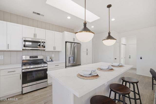 22408 N LAS VEGAS Drive, Sun City West, AZ 85375