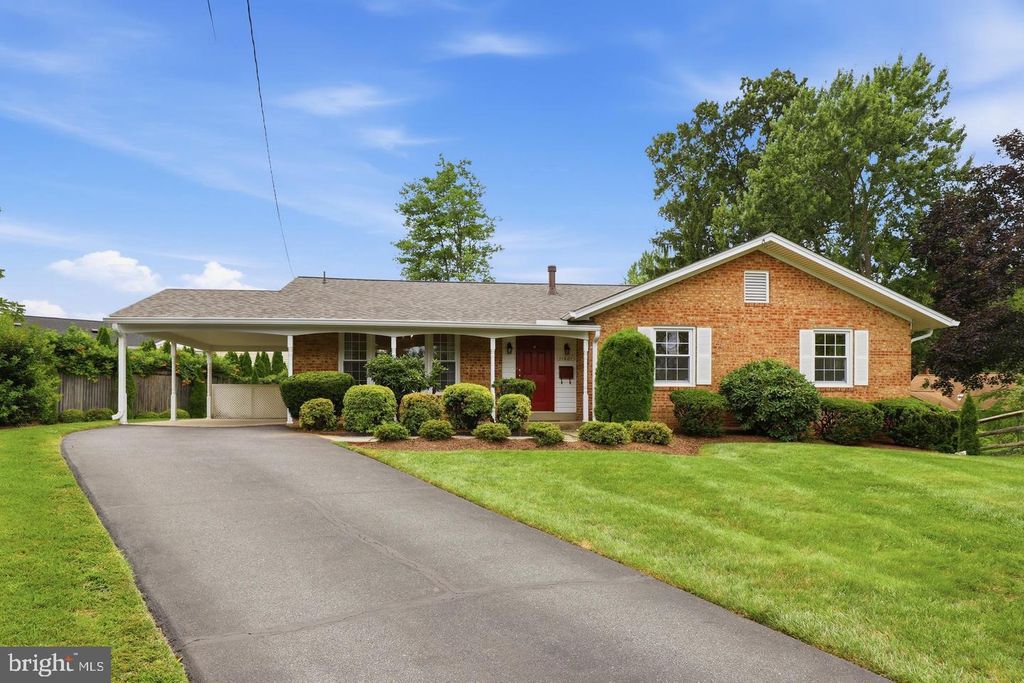 11601 GOWRIE CT, Potomac, MD 20854