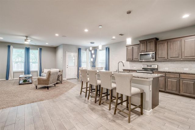 817 Nicole Way, Fort Worth, TX 76028