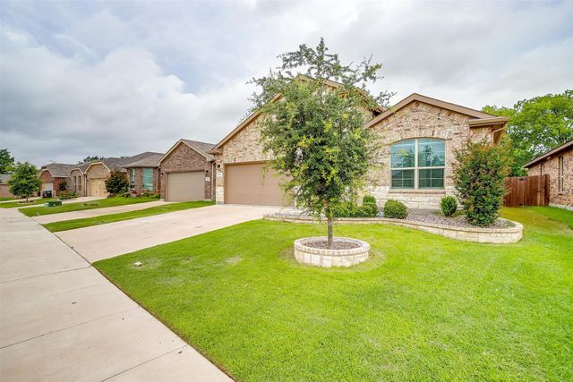 817 Nicole Way, Fort Worth, TX 76028