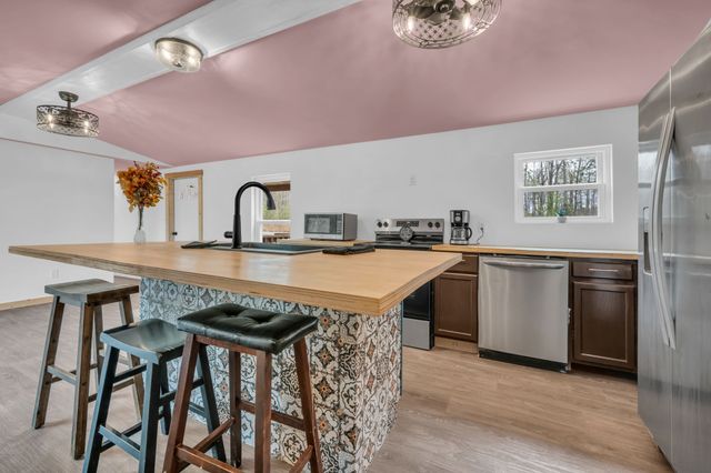 1148 Bear Creek, S, Dickson, TN 37055