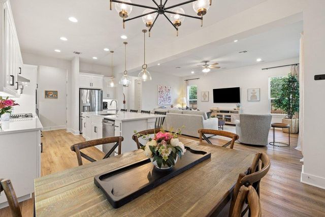 5009 Camacho ST, Austin, TX 78723