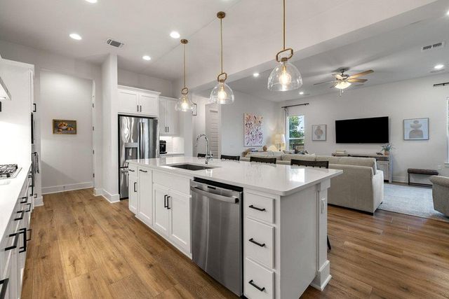 5009 Camacho ST, Austin, TX 78723