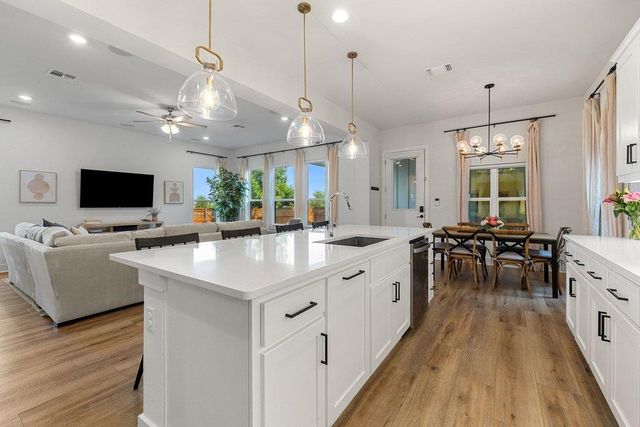 5009 Camacho ST, Austin, TX 78723