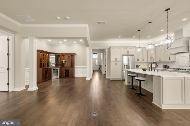 6202 CHANCELLORSVILLE DR, Gainesville, VA 20155