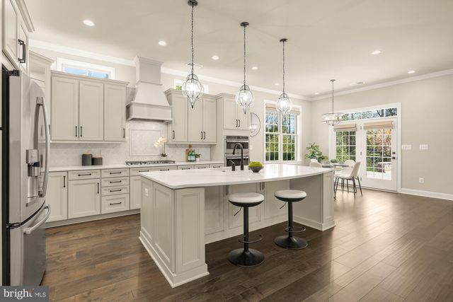 6202 CHANCELLORSVILLE DR, Gainesville, VA 20155