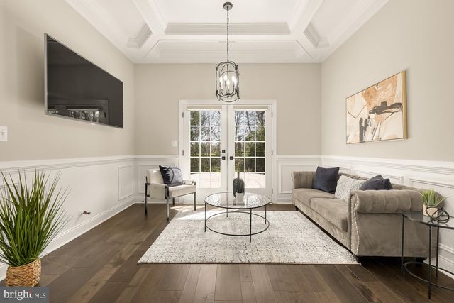 6202 CHANCELLORSVILLE DR, Gainesville, VA 20155
