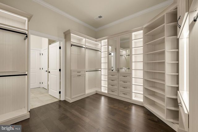 6202 CHANCELLORSVILLE DR, Gainesville, VA 20155