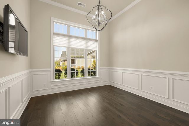 6202 CHANCELLORSVILLE DR, Gainesville, VA 20155