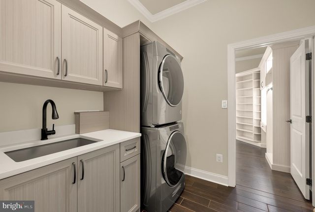 6202 CHANCELLORSVILLE DR, Gainesville, VA 20155