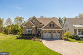 6202 CHANCELLORSVILLE DR, Gainesville, VA 20155