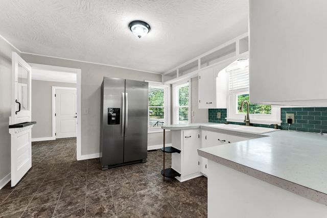 106 E Mount Vernon Road, Billings, MO 65610