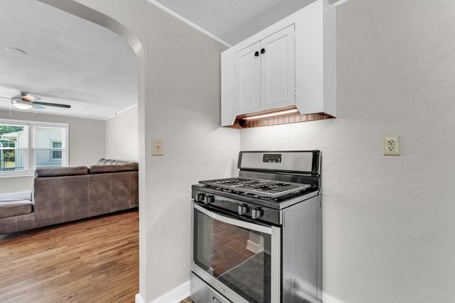 106 E Mount Vernon Road, Billings, MO 65610