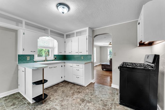 106 E Mount Vernon Road, Billings, MO 65610