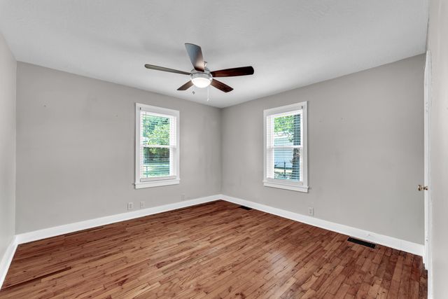 106 E Mount Vernon Road, Billings, MO 65610