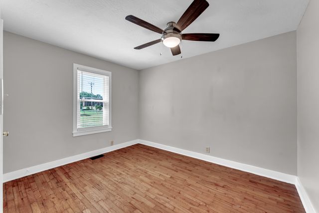 106 E Mount Vernon Road, Billings, MO 65610
