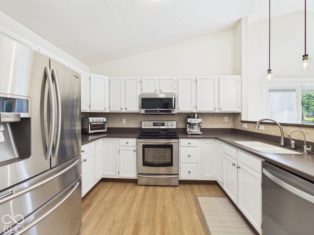 8801 Harrison Parkway, Fishers, IN 46038