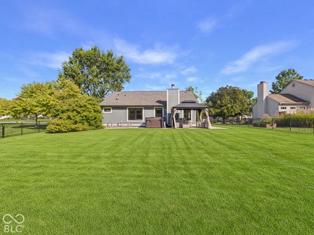 8801 Harrison Parkway, Fishers, IN 46038