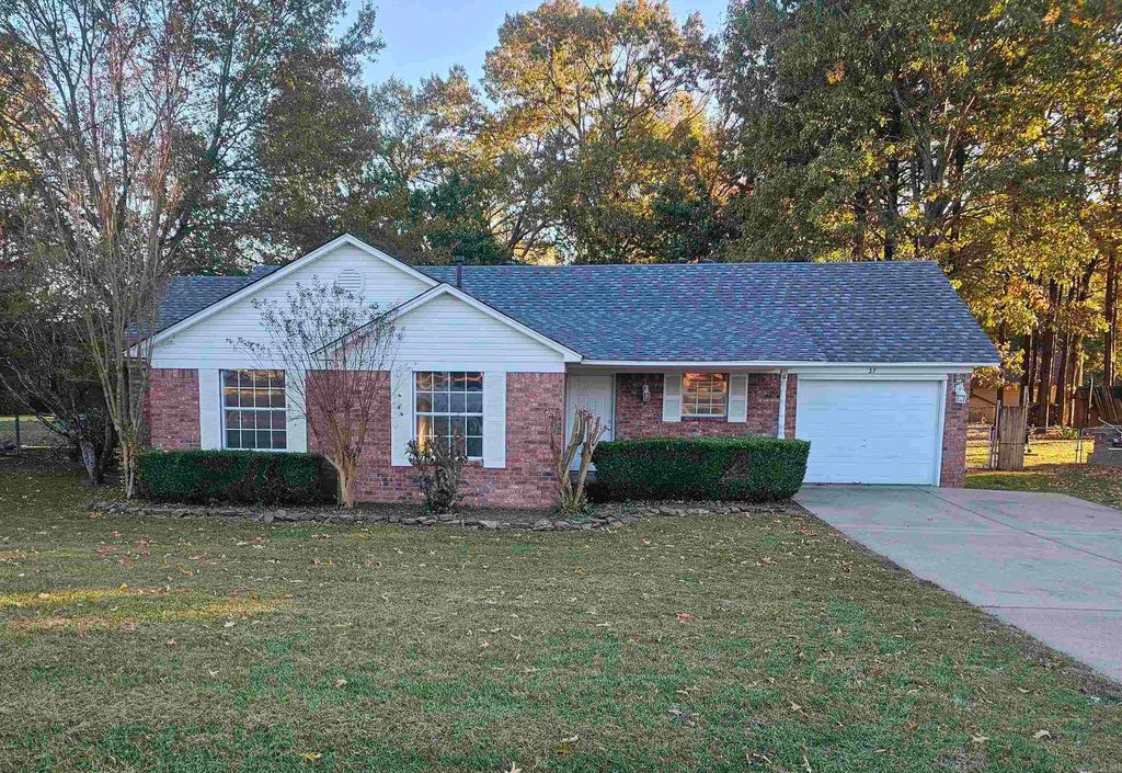 37 Pond Street, Cabot, AR 72023