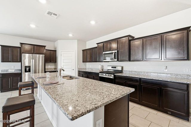 552 W Weldon Street, Vail, AZ 85641