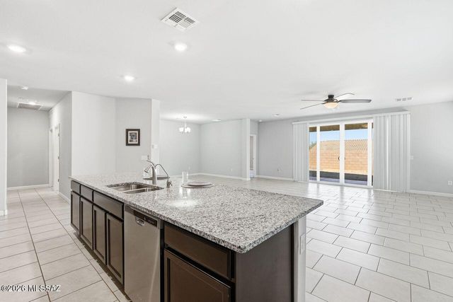 552 W Weldon Street, Vail, AZ 85641