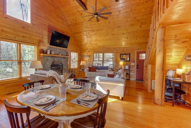 216 Brookhaven Trail, Blue Ridge, GA 30513