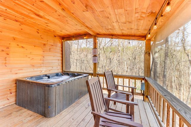 216 Brookhaven Trail, Blue Ridge, GA 30513