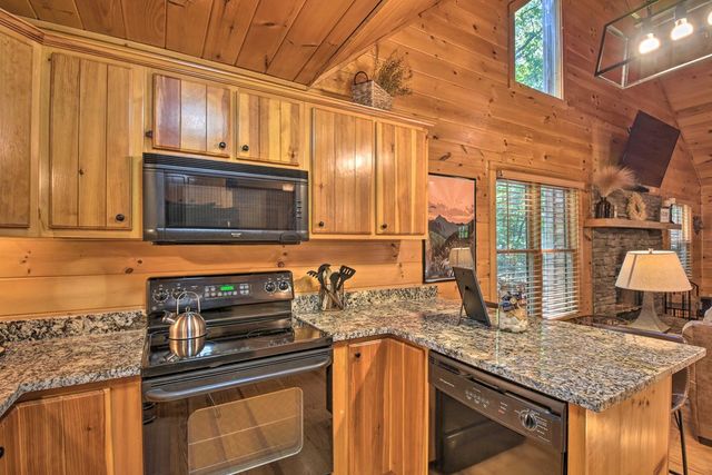 216 Brookhaven Trail, Blue Ridge, GA 30513