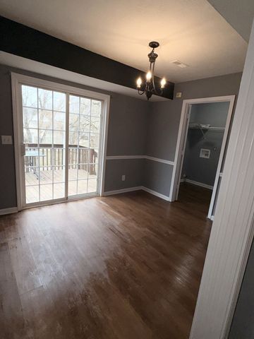 1303 E Nir Shreibman Blvd, La Vergne, TN 37086