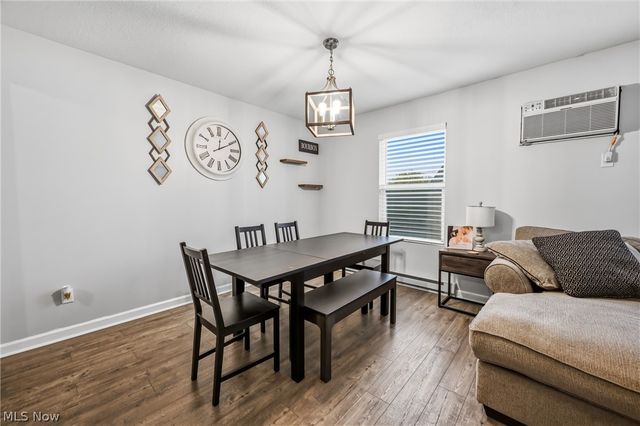 3635 Indian Run Drive 6, Canfield, OH 44406