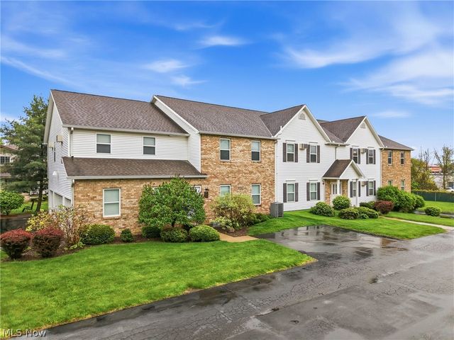 3635 Indian Run Drive 6, Canfield, OH 44406