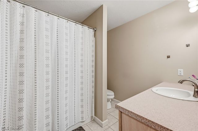 3635 Indian Run Drive 6, Canfield, OH 44406