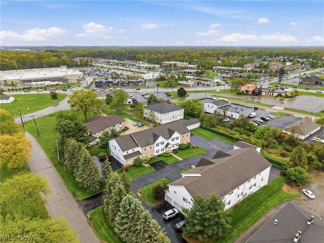 3635 Indian Run Drive 6, Canfield, OH 44406